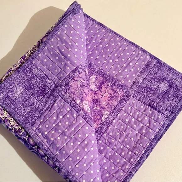 Vintage Purple Patchwork Throw Blanket Quilt - Picture 2 of 3